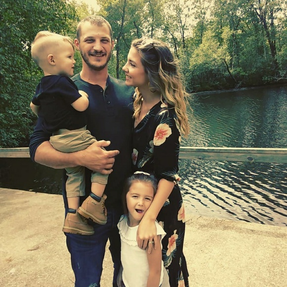 Meet your Posher, Anna - Picture 3 of 8